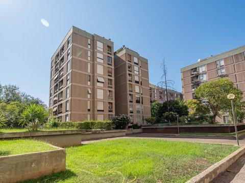 Trilocale in Via Guido Zanobini, 66, Don Bosco, Roma