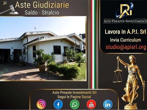 Casa indipendente in Largo Olgiata, 15, Olgiata, Roma