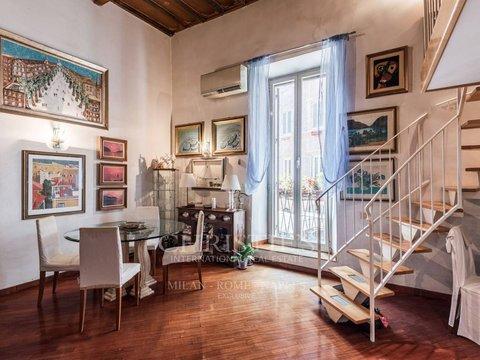 Appartamento in vicolo de' Bovari, Piazza del Popolo - Piazza Navona - Quirinale, Roma