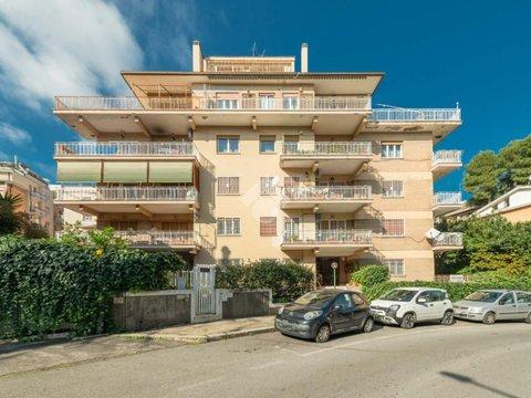 Bilocale in Via Stresa, s.n.c, Farnesina - Camilluccia, Roma