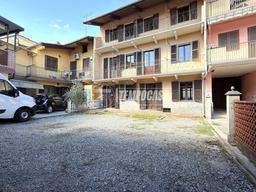 Casa indipendente in Via Somis, Strambino