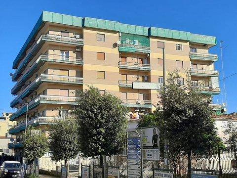 Trilocale in Corso Italia, 64, Centro Città, Marano di Napoli