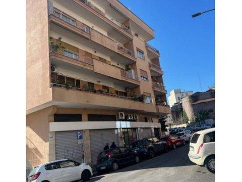 Trilocale in Via Monte Fumaiolo, Porta di Roma - Vigne Nuove, Roma