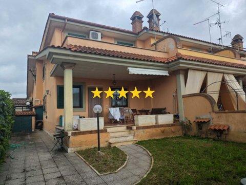 Villa in via Della vergine, Colle Romito - Lido dei Pini, Ardea