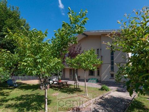 Quadrilocale in Via Madonna dell'Acero, 46, Lizzano in Belvedere
