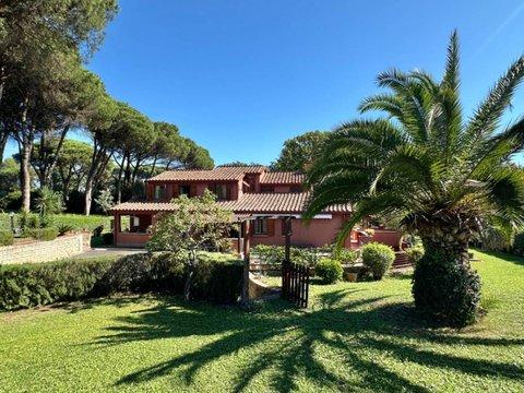 Villa in Largo Olgiata, 15, Olgiata, Roma