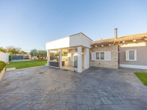 Quadrilocale in Via Massa di San Giuliano, 270, Castelverde, Roma