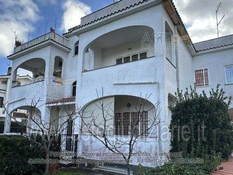 Appartamento in Via Emilia n. 26/d, 26, Marina di Torvaianica, Pomezia