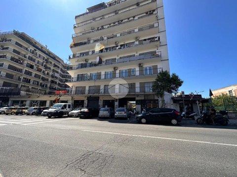 Trilocale in Viale John Fitzgerald Kennedy, 425, Fuorigrotta, Napoli