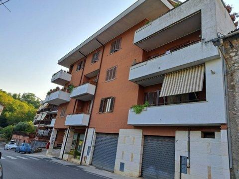 Quadrilocale in Via Dante Alighieri, 12, Montelanico