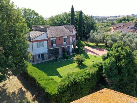 Villa in Via Romana, 47, Magliano Romano