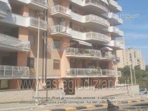 Appartamento in Via Pino Romualdi, 6, Centro, Pomezia