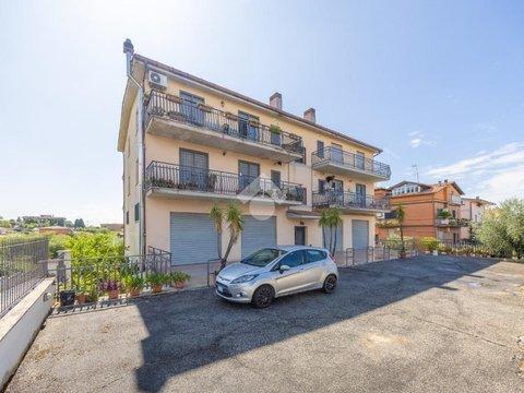 Monolocale in Via di Fontana Candida, 108, Borghesiana - Finocchio, Roma