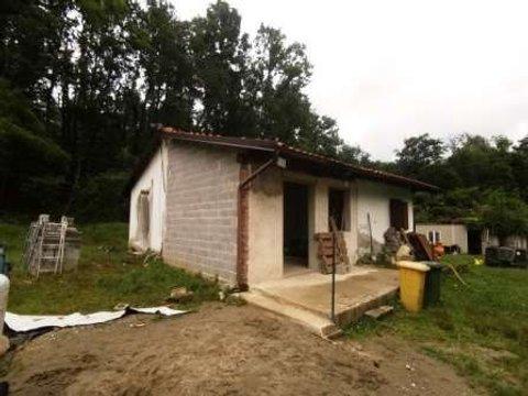 Casa indipendente in strada Castelnuovo Nigra, 57, Castellamonte