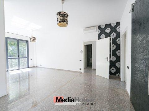 Trilocale in Viale Certosa, s.n.c, Garegnano, Milano