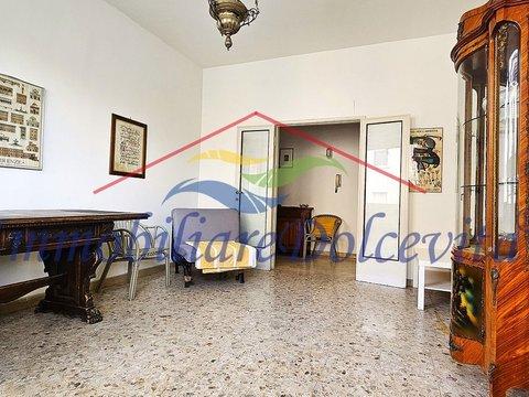 Quadrilocale in Via dei Sette Santi, 46, Campo di Marte - Stadio, Firenze