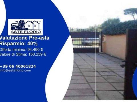Villa in Viale Perseo, Colle Romito - Lido dei Pini, Ardea