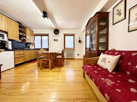Trilocale in Via Europa, 6, Sestriere
