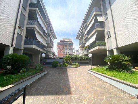 Trilocale in Via dei Fiori, Alessandrino, Roma