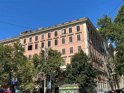Trilocale in Piazza Ippolito Nievo, Gianicolense - Monteverde Vecchio, Roma