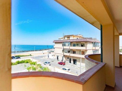 Appartamento su due piani in Via Ugo Botti, 12, Isola Sacra, Fiumicino