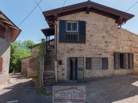Casa di paese in Località la Lastra, 94, Camugnano