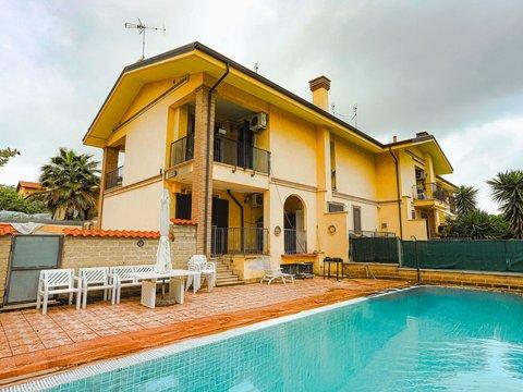 Villetta a schiera in Via del Fosso Scilicino, s.n.c, Lunghezza - Villaggio Prenestino, Roma