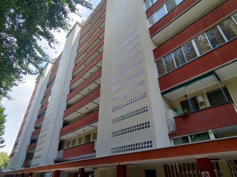 Bilocale in Viale Renato Serra, 7, Qt8, Milano