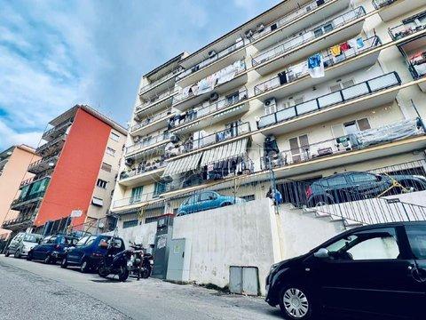 Bilocale in Via Consalvo Carelli, Vomero, Napoli