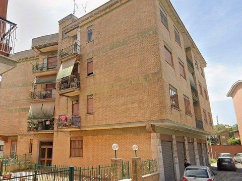 Trilocale in Via Enrico de Nicola, 15, Genzano di Roma