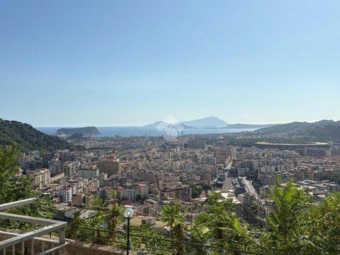 Appartamento in Via Alessandro Manzoni, 72, Posillipo, Napoli