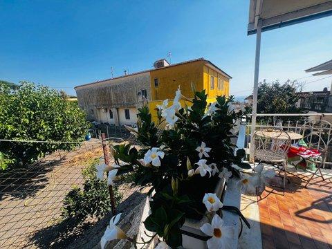 Villetta a schiera in Via Cappella degli Orefici, Nicola - Montedoro - Camaldoli, Torre del Greco