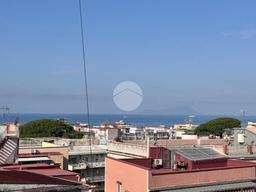 Quadrilocale in Via Giuseppe Beneduce, 71, Centro - Santa Teresa, Torre del Greco