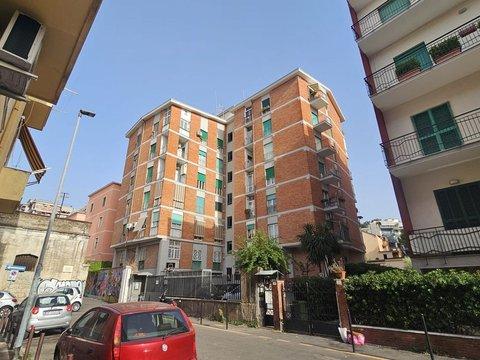 Quadrilocale in Via Carducci, 12, Centro Città, Castellammare di Stabia