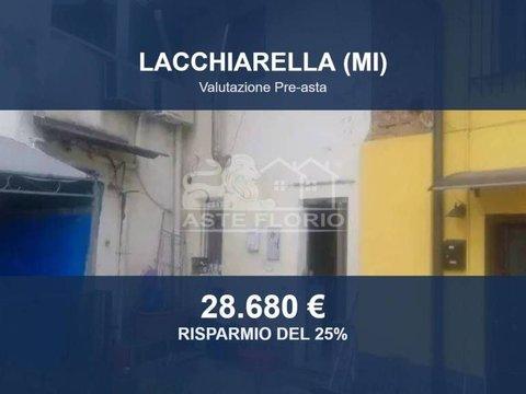 Trilocale in Via Alessandro Manzoni, 23, Lacchiarella