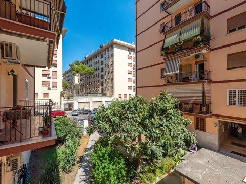 Trilocale in via Calpurnio Pisone, 96, Don Bosco, Roma
