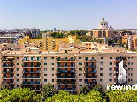 Trilocale in Viale Giustiniano Imperatore, Garbatella, Roma