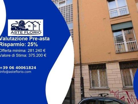 Trilocale in via Guido Zucchini, 3, Irnerio, Bologna