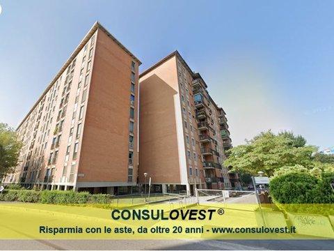 Quadrilocale in via Riccardo Balsamo Crivelli, 18, Faenza - Ronchetto sul Naviglio, Milano