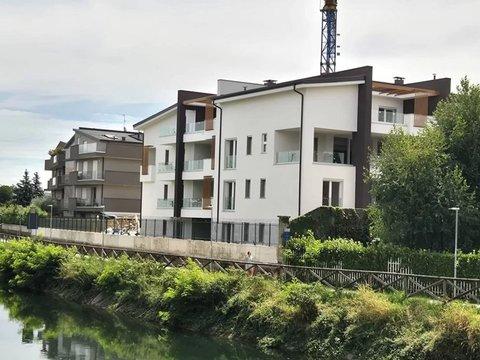 Trilocale in Via Weill Weiss, 5, Centro, Lainate