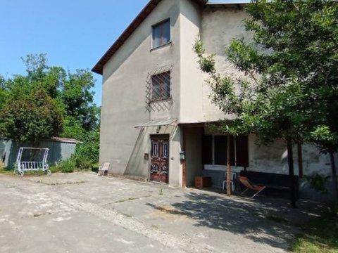 Appartamento su due piani in Strada Corio, 96, San Carlo Canavese