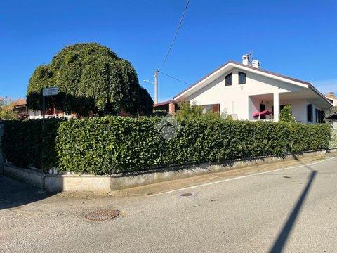 Villa in Via Castellamonte, 37, San Giusto Canavese