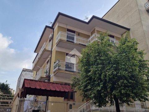Trilocale in Traversa Croce San Sossio, 13, Frattamaggiore