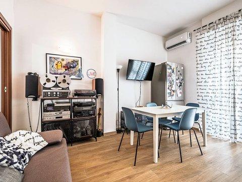 Trilocale in Via Martiniana, 13, Borgo San Paolo, Torino