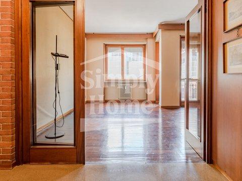 Appartamento in Via Benvenuto Cellini, 21, San Salvario, Torino