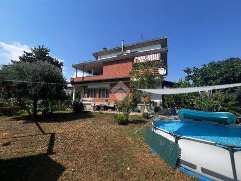 Appartamento in Via Ugo Foscolo, 9, Bruino