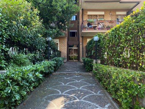 Monolocale in Via di Scorticabove, 45, San Basilio, Roma