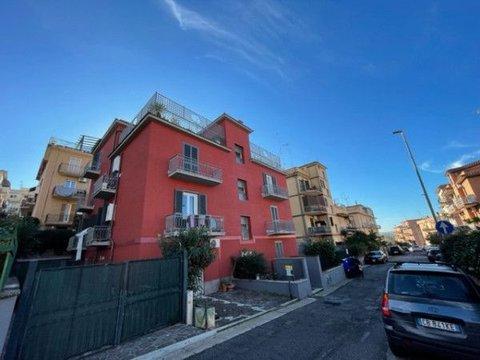Trilocale in via Capannori, s.n.c, Castel Giubileo - Fidene, Roma