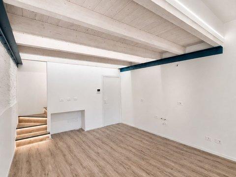 Trilocale in Via Achille Fontanelli, 15, Bruzzano, Milano