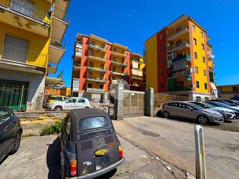 Trilocale in Via Santa Maria la Bruna, 169, S. M. la Bruna - Leopardi - Sant'Antonio, Torre del Greco